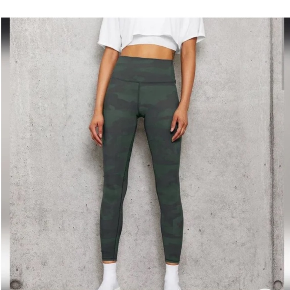 ALO Yoga High Waist Vapor Leggings in Hunter Camouflage